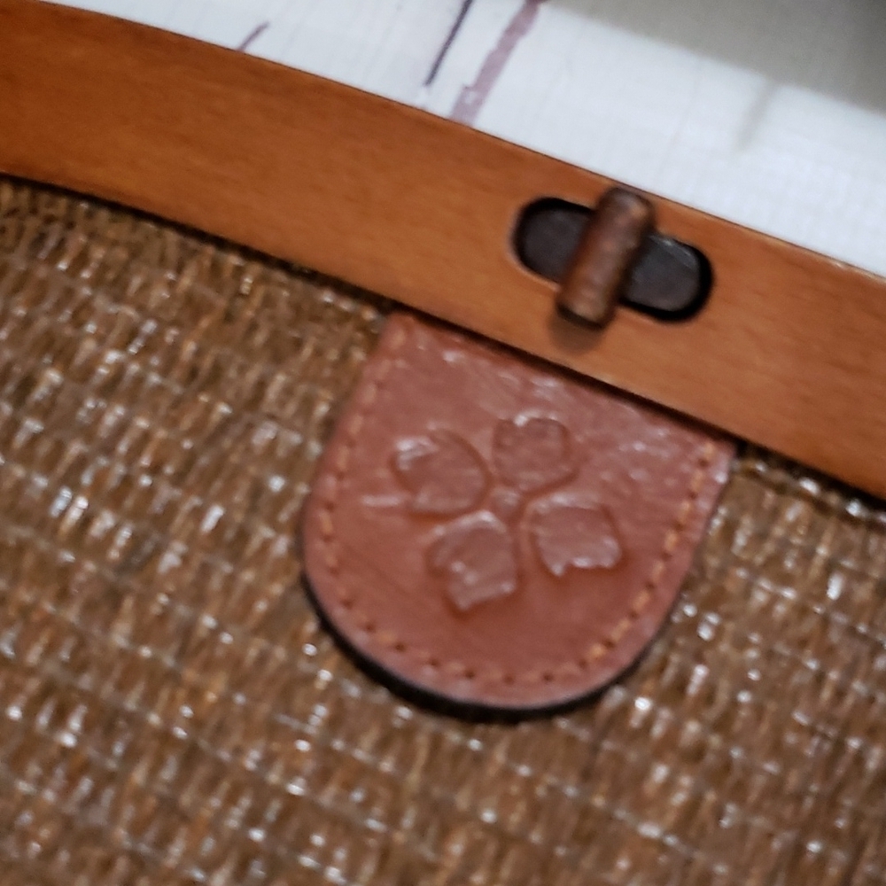 Patricia Nash woven and wood chain crossbody bag - Picture 3 of 8